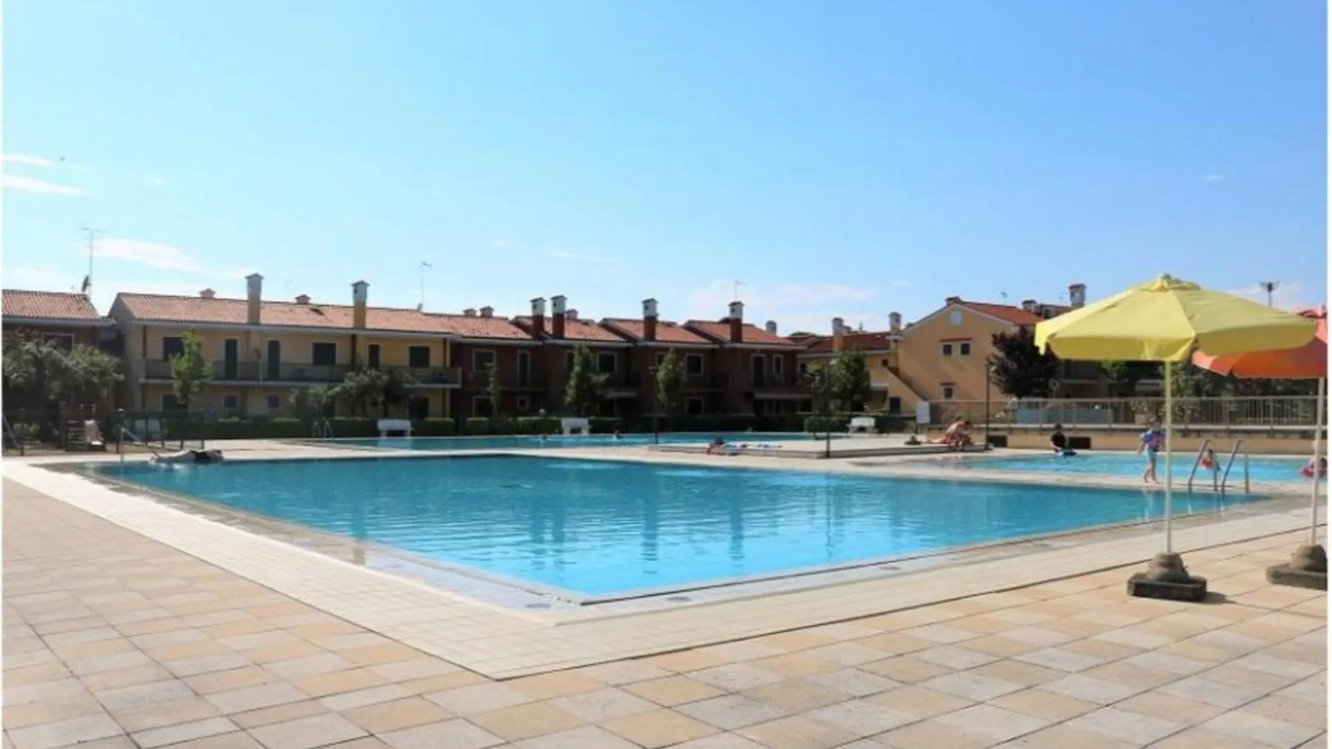 Terraced House With Swimming Pool Apartment Bibione