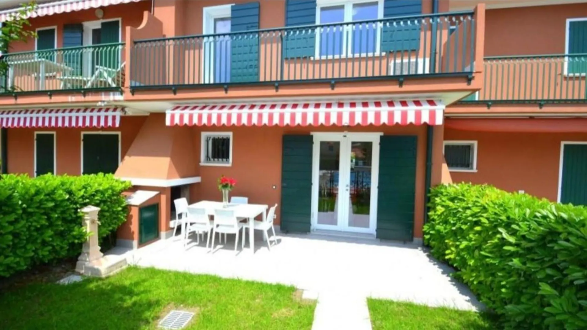 Terraced House With Swimming Pool Apartment Bibione
